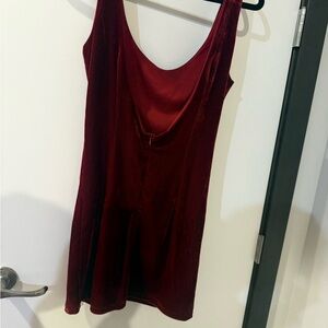 Tobi Scarlet Velvet Minidress